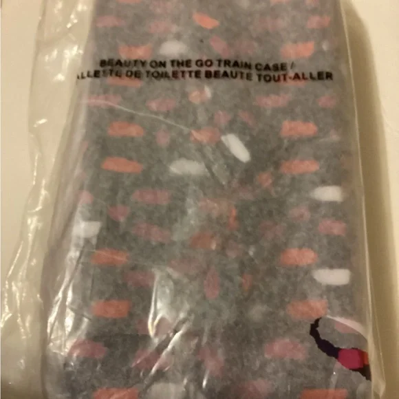 Avon Beauty on the go cosmetic case purple multicolor with handle - Picture 4 of 5